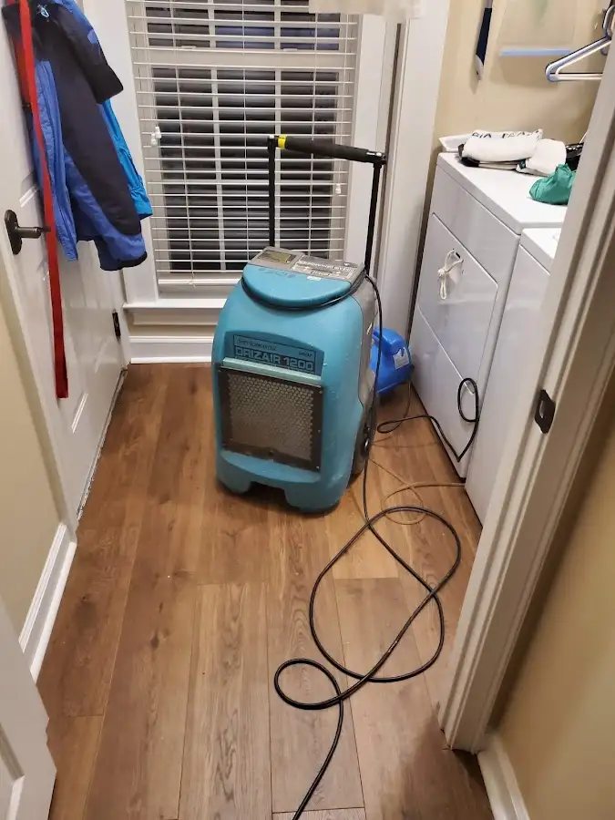 Commercial dehumidifier deployed for Flood Damage Cleanup in Union Hill-Novelty Hill